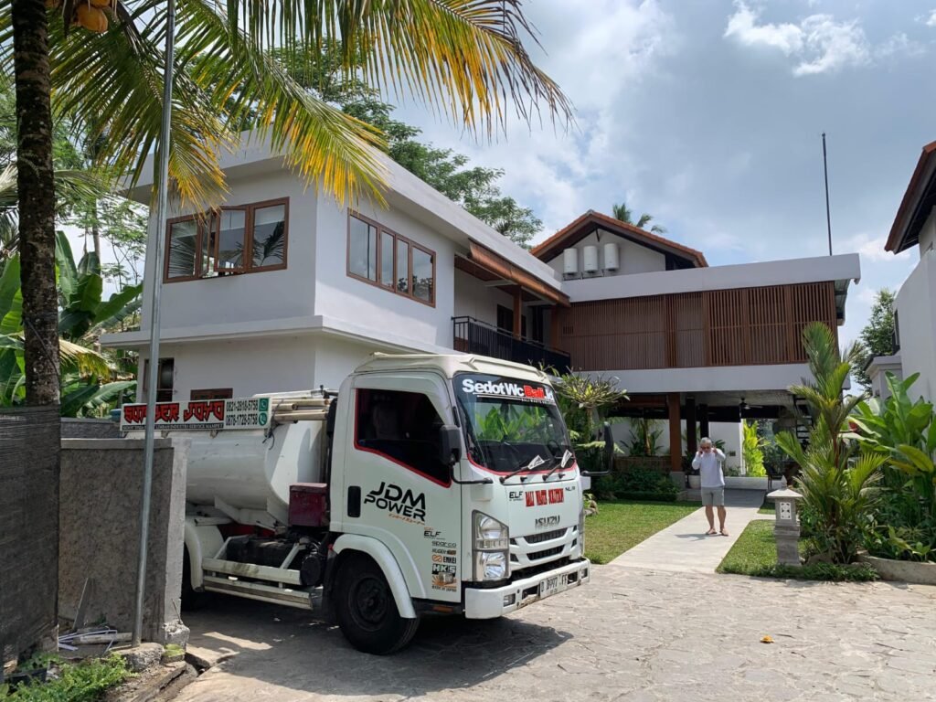kuras wc terdekat bali
